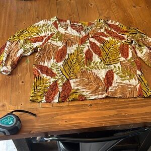 Jane + Delancey women’s large safari top